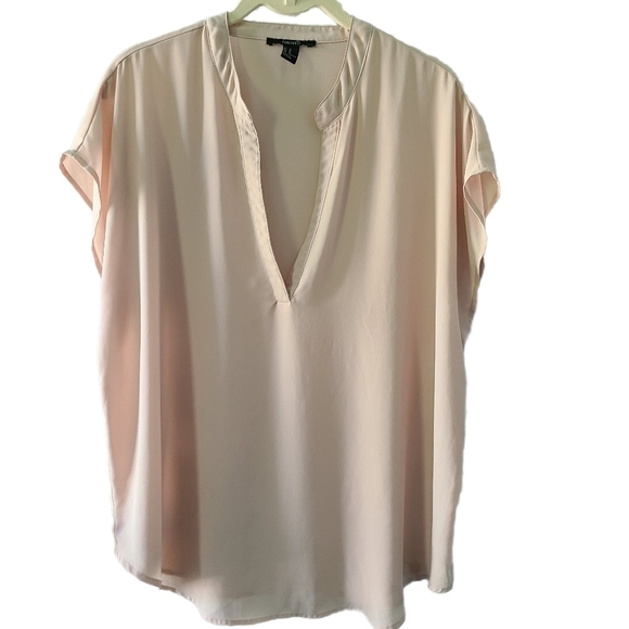 Forever 21 Tops - Forever 21 Blush Short-Sleeve Top